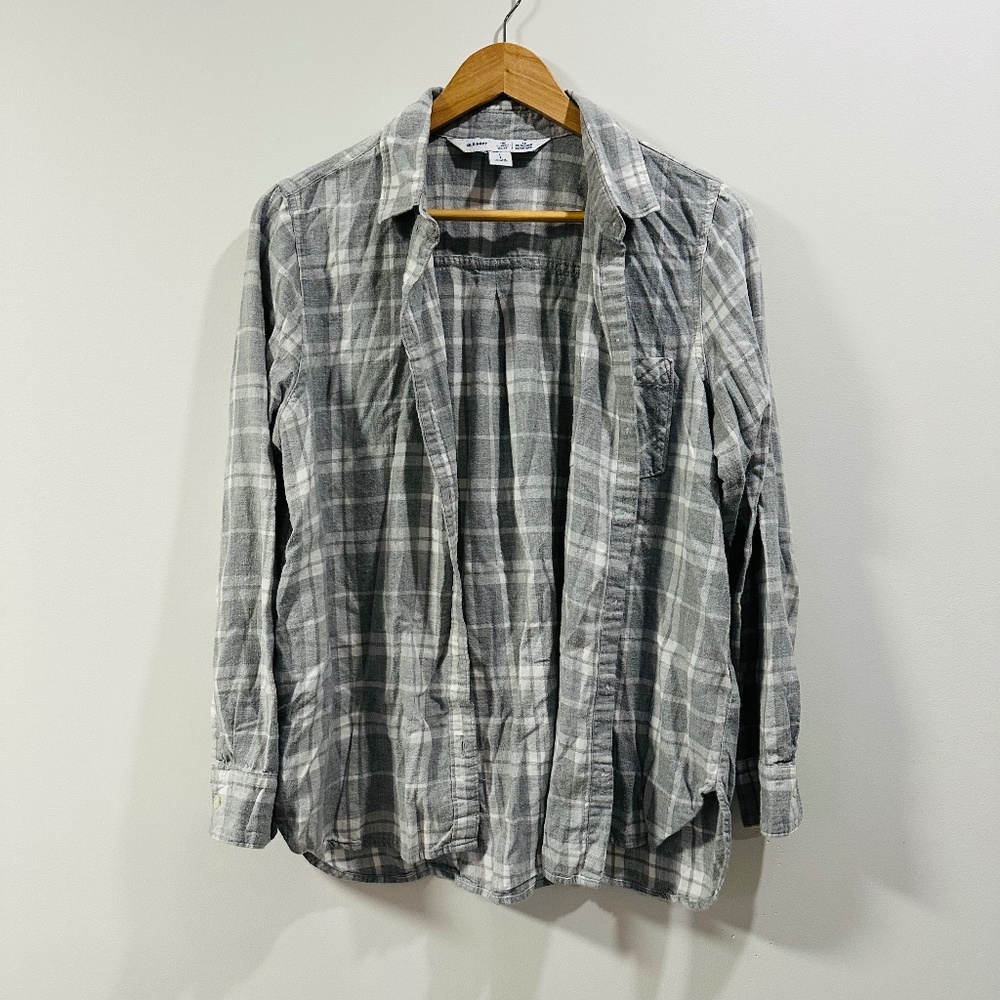 Old Navy | Women’s Large Gray Plaid Flannel Button Down Long Sleeve Shirt